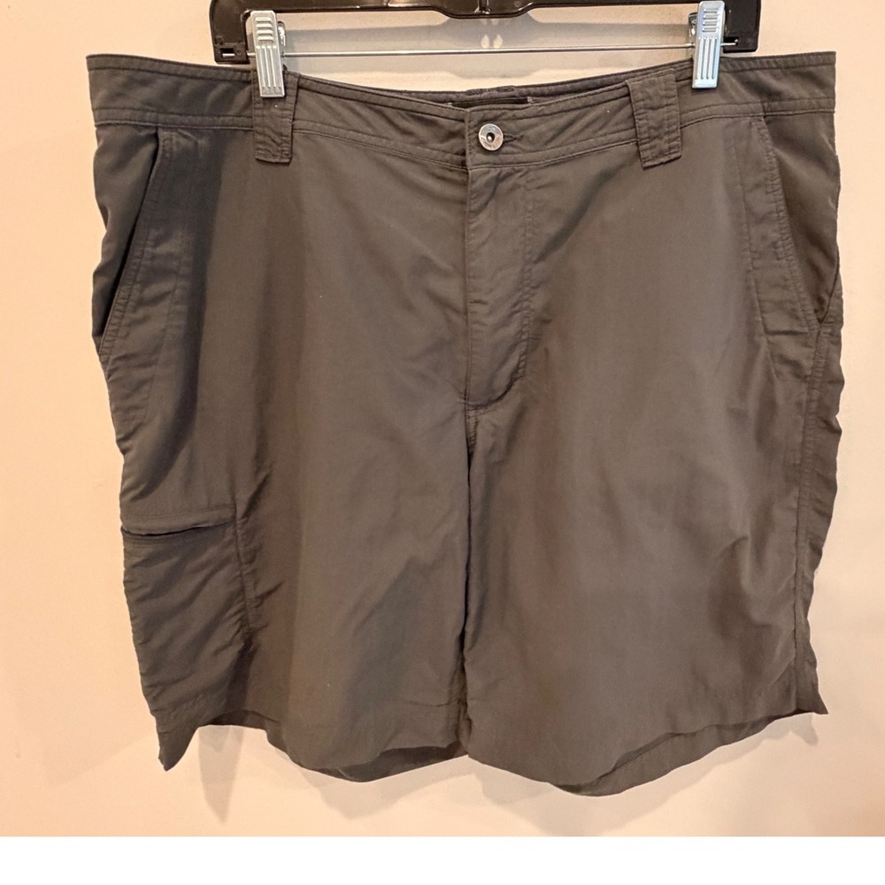 Marmot Mens Gray Hiking Cargo Shorts Size 38 B64520 Outdoor Trekking Casual
